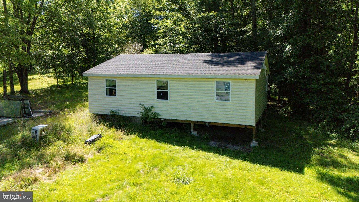 99 E Lewis Shore Rd Property Photo 57