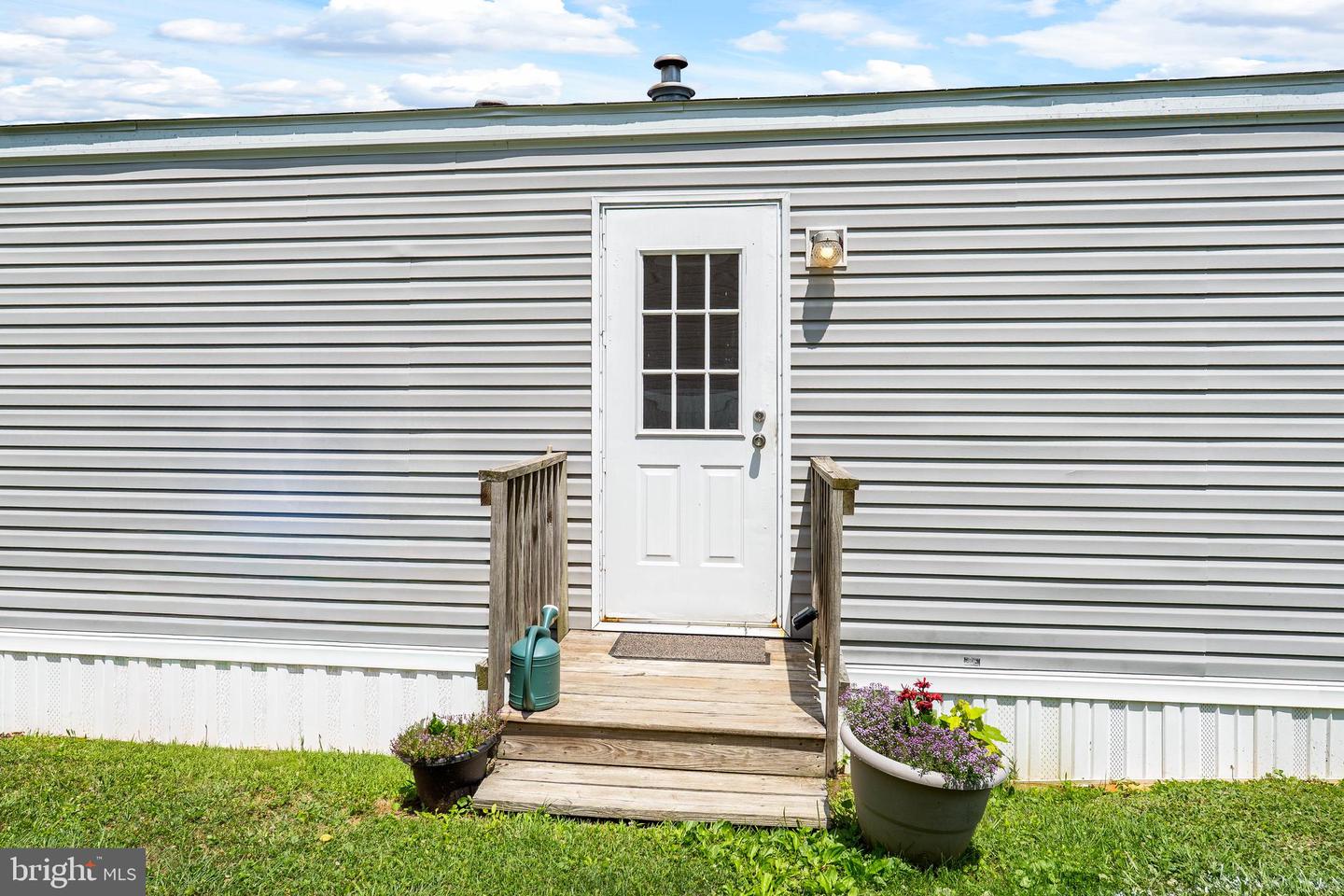 9 Northview Property Photo 4