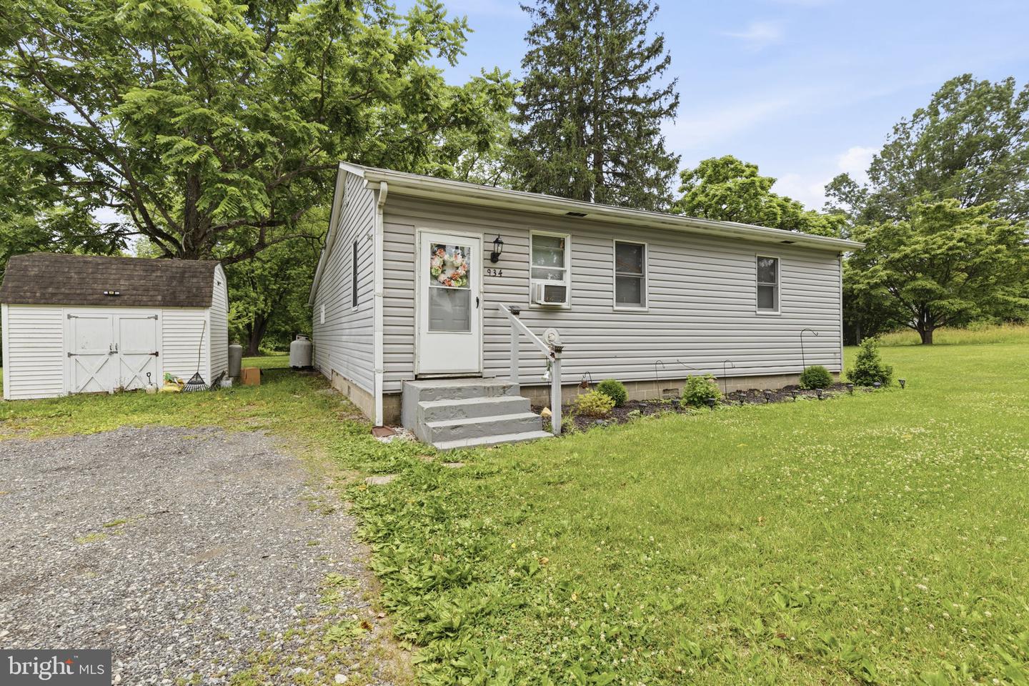 934 Frenchtown Rd Property Photo 35