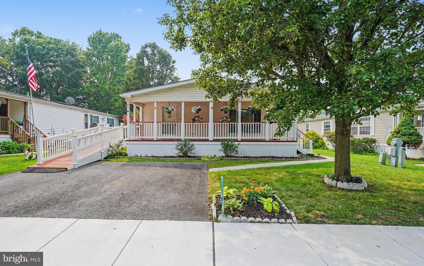 73 Woods Way Property Photo 1
