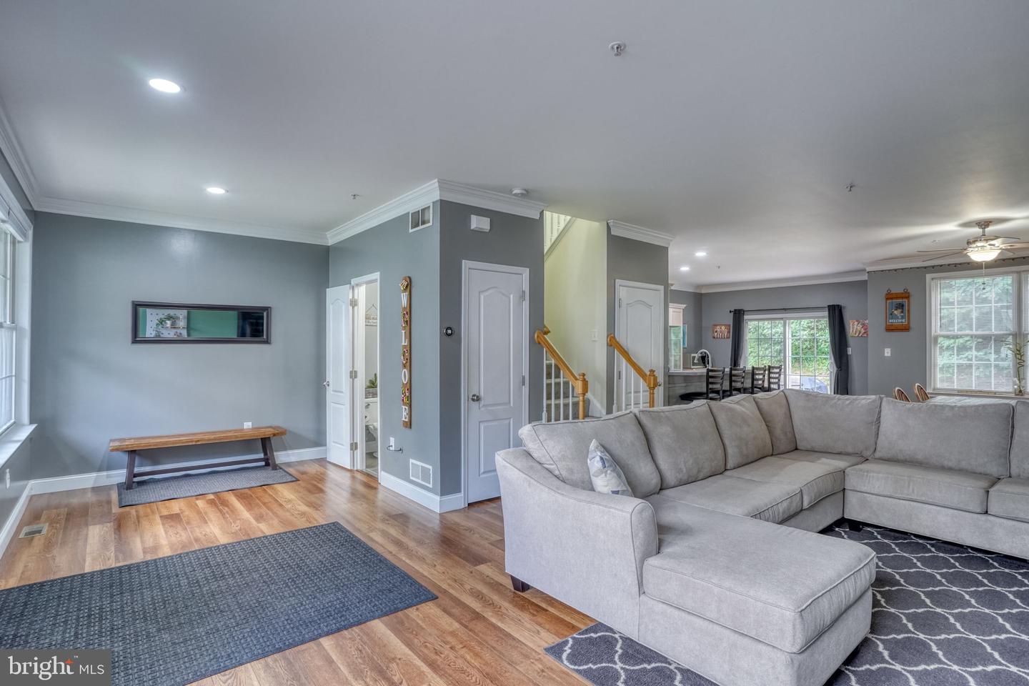 15 Guilford Ct Property Photo 6