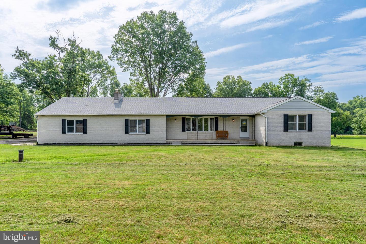 368 Appleton Rd Property Photo 3