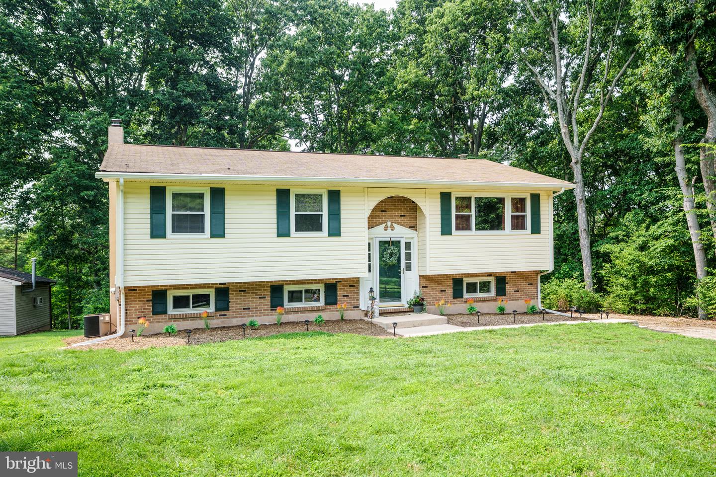 89 GREENWOOD ST