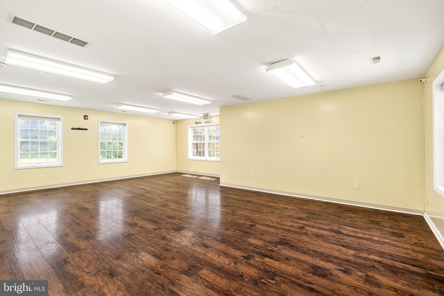 151 E High St Property Photo 31