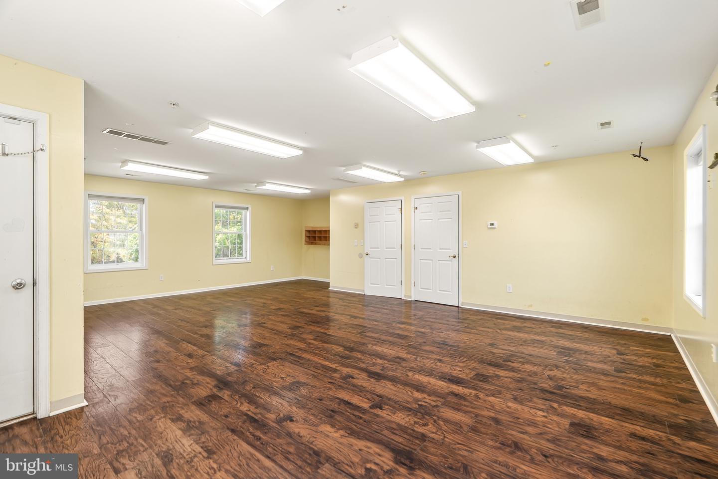 151 E High St Property Photo 32