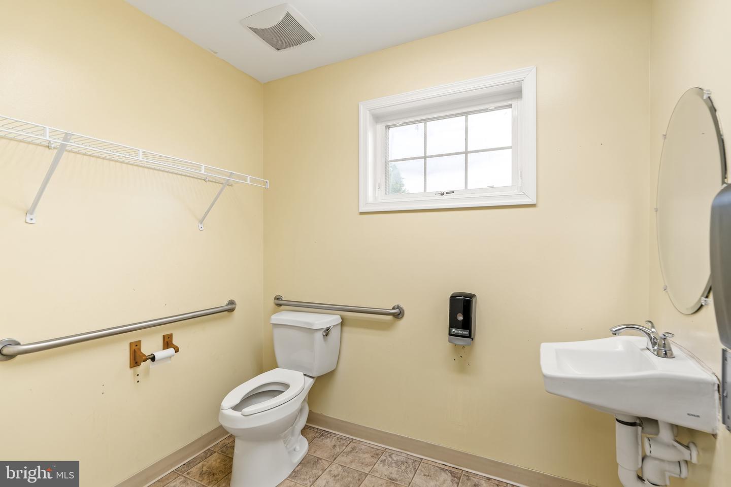151 E High St Property Photo 36