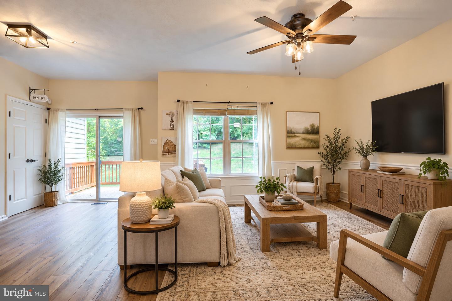 105 Rustic Ct Property Photo 3