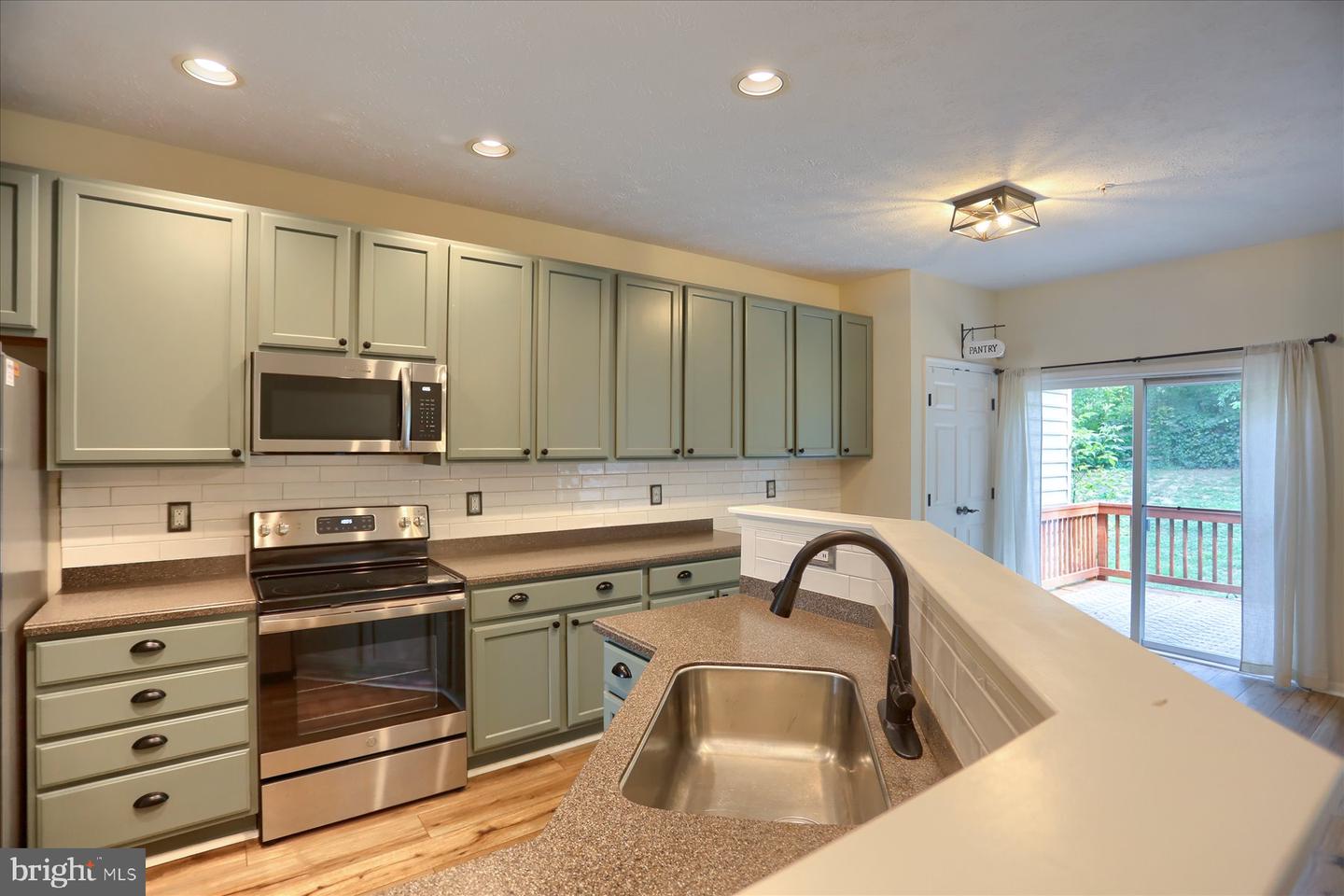 105 Rustic Ct Property Photo 14