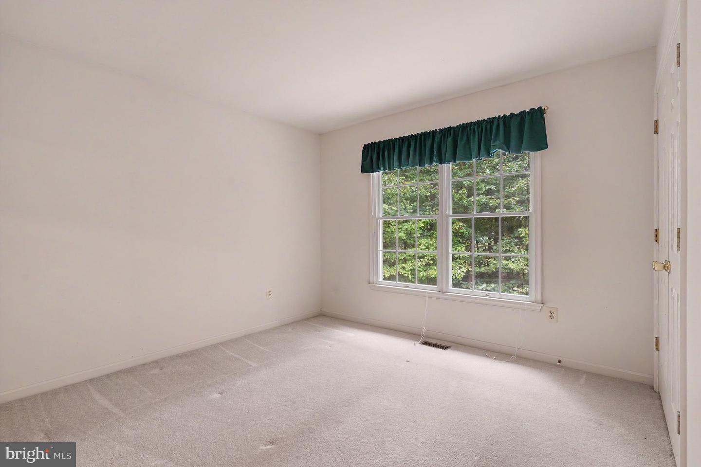 146 Nicholas Dr Property Photo 30