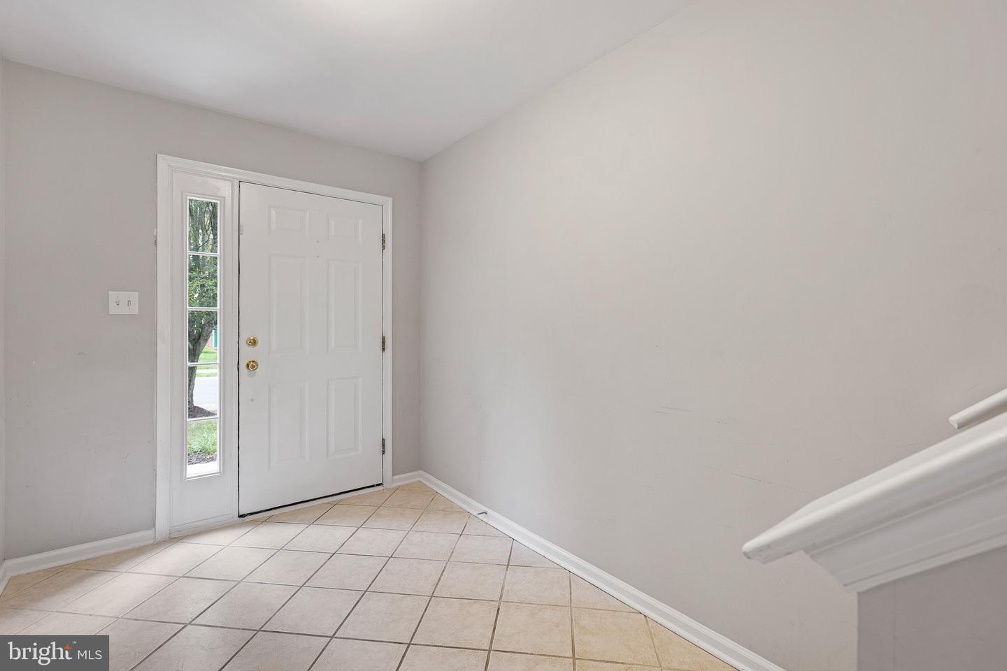 84 Mule Deer Ct Property Photo 2