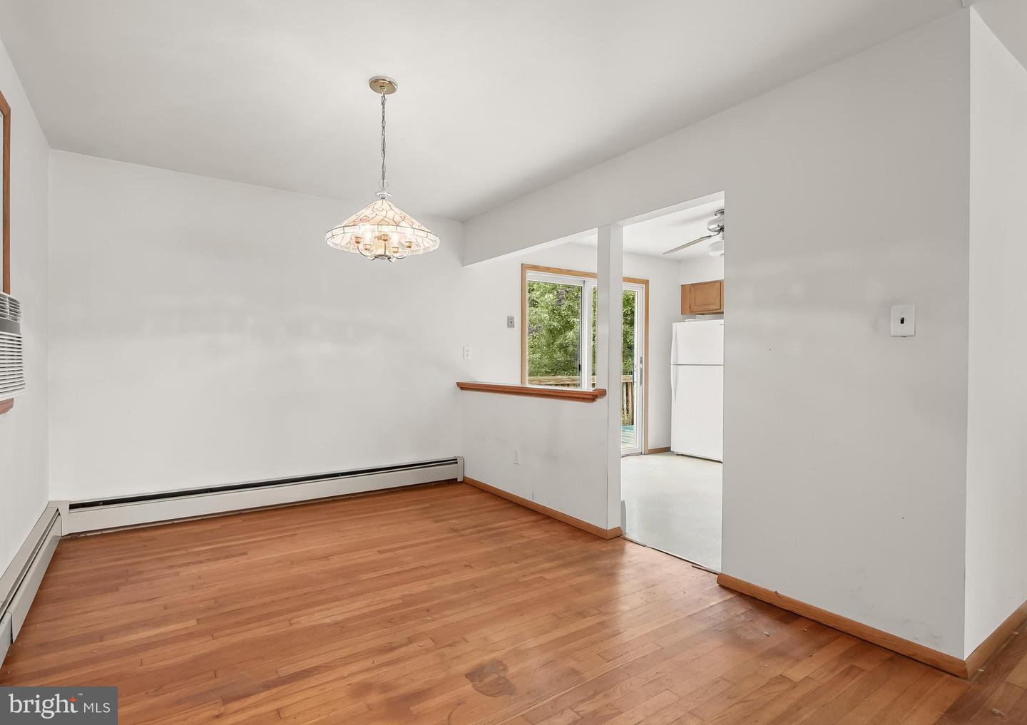 1124 Cedar Corner Rd Property Photo 6