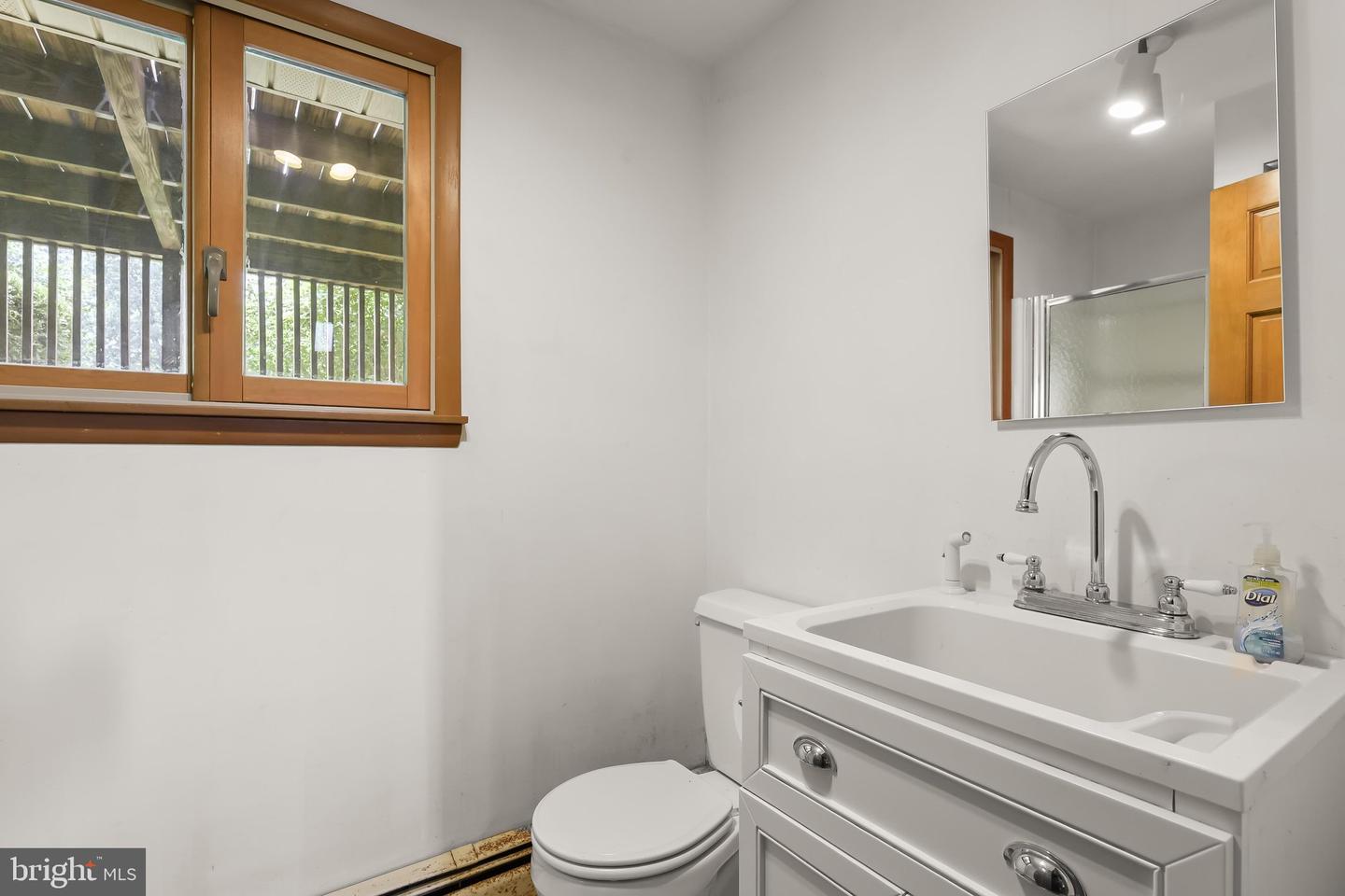 1124 Cedar Corner Rd Property Photo 25