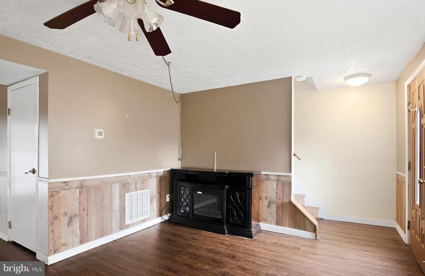 111 Quail Ct Property Photo 4