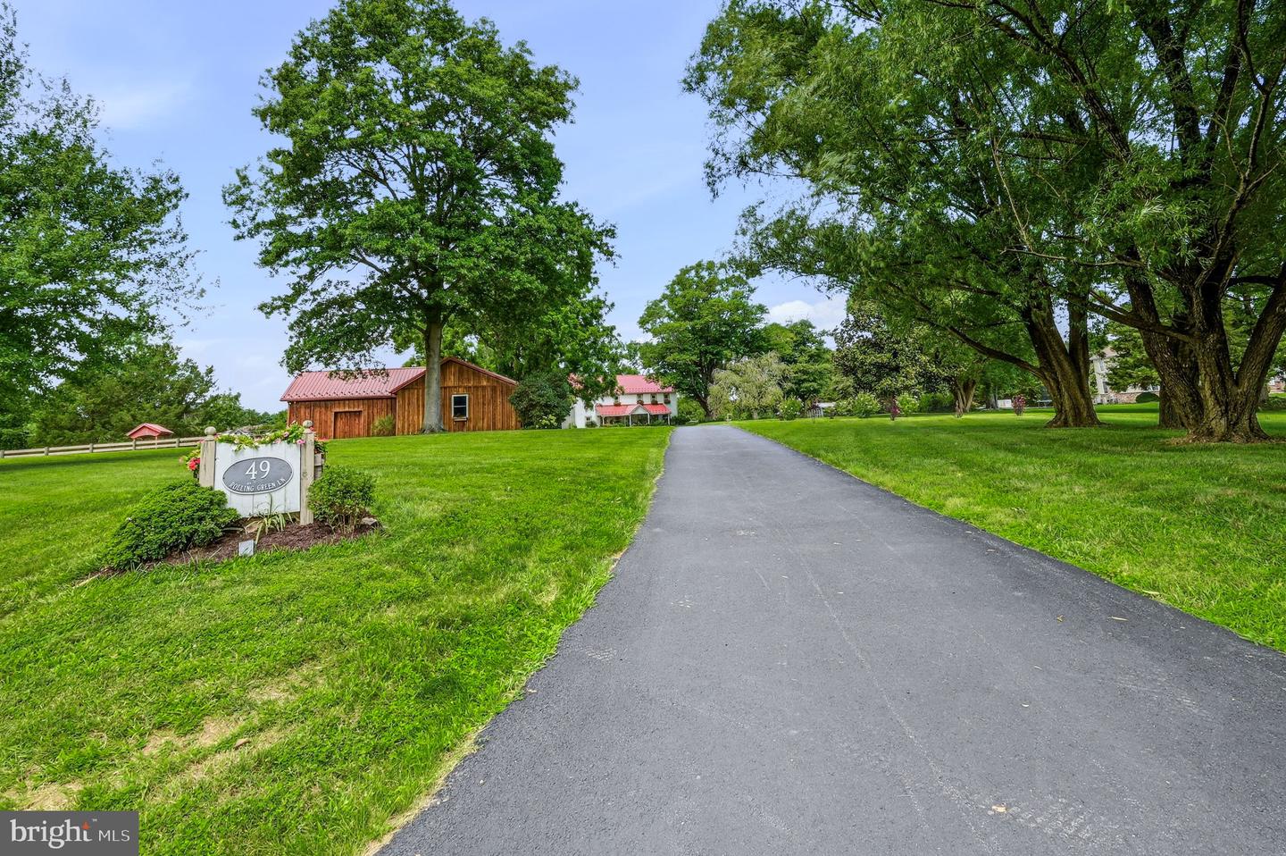 49 Rolling Green Ln Property Photo 1
