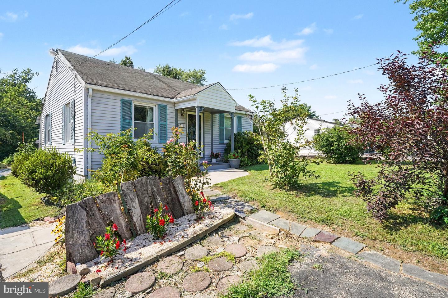 379 Appleton Rd Property Photo 4