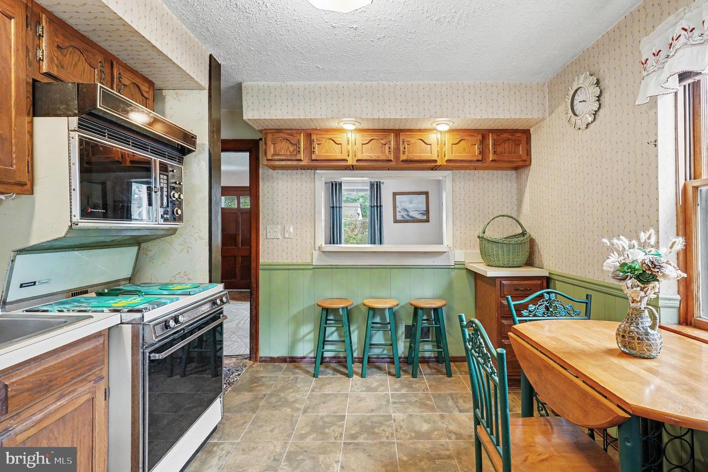 379 Appleton Rd Property Photo 11
