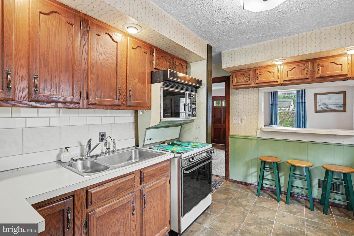 379 Appleton Rd Property Photo 12