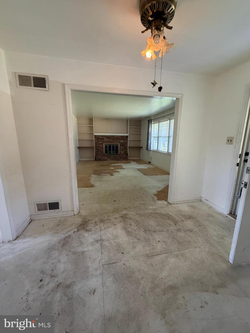 64 Farah Dr Property Photo 2