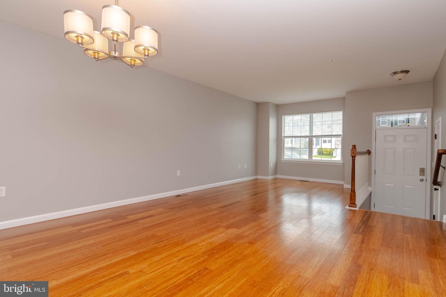 114 Vince Dr Property Photo 3