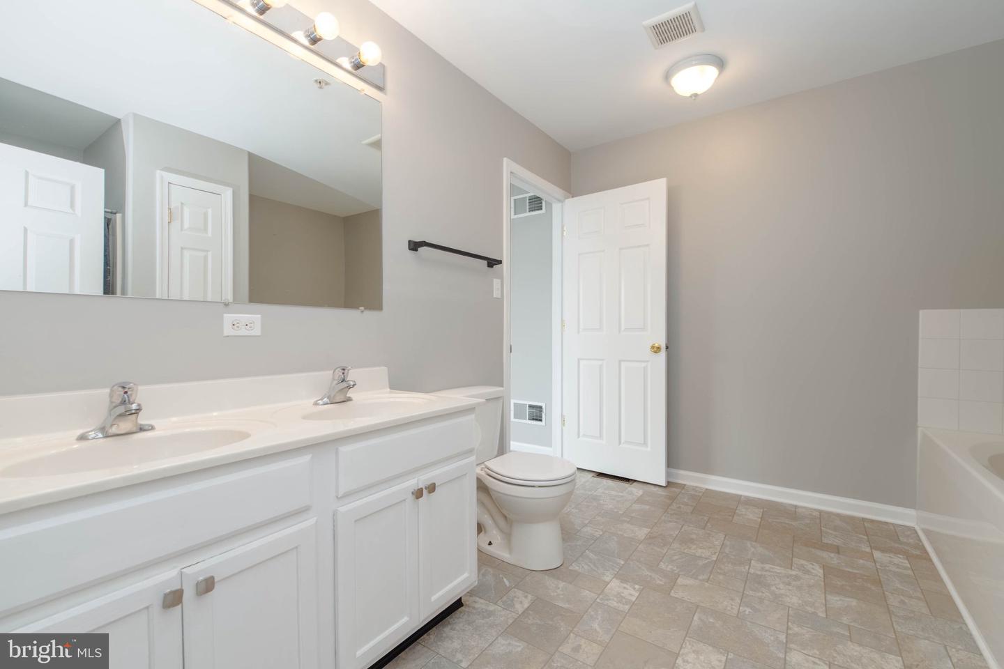 114 Vince Dr Property Photo 16