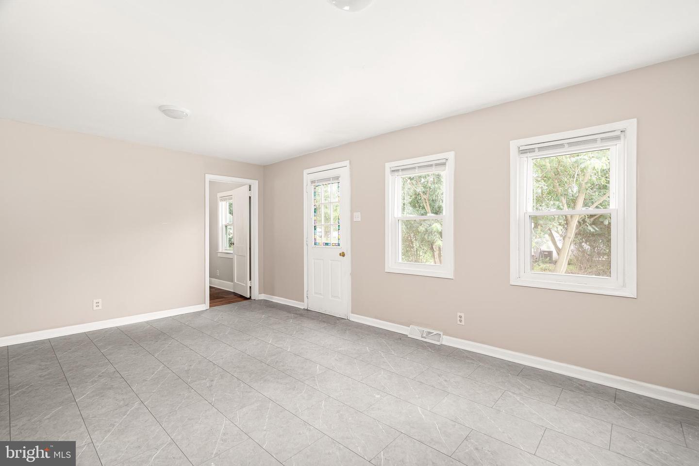 302 Park Cir Property Photo 12