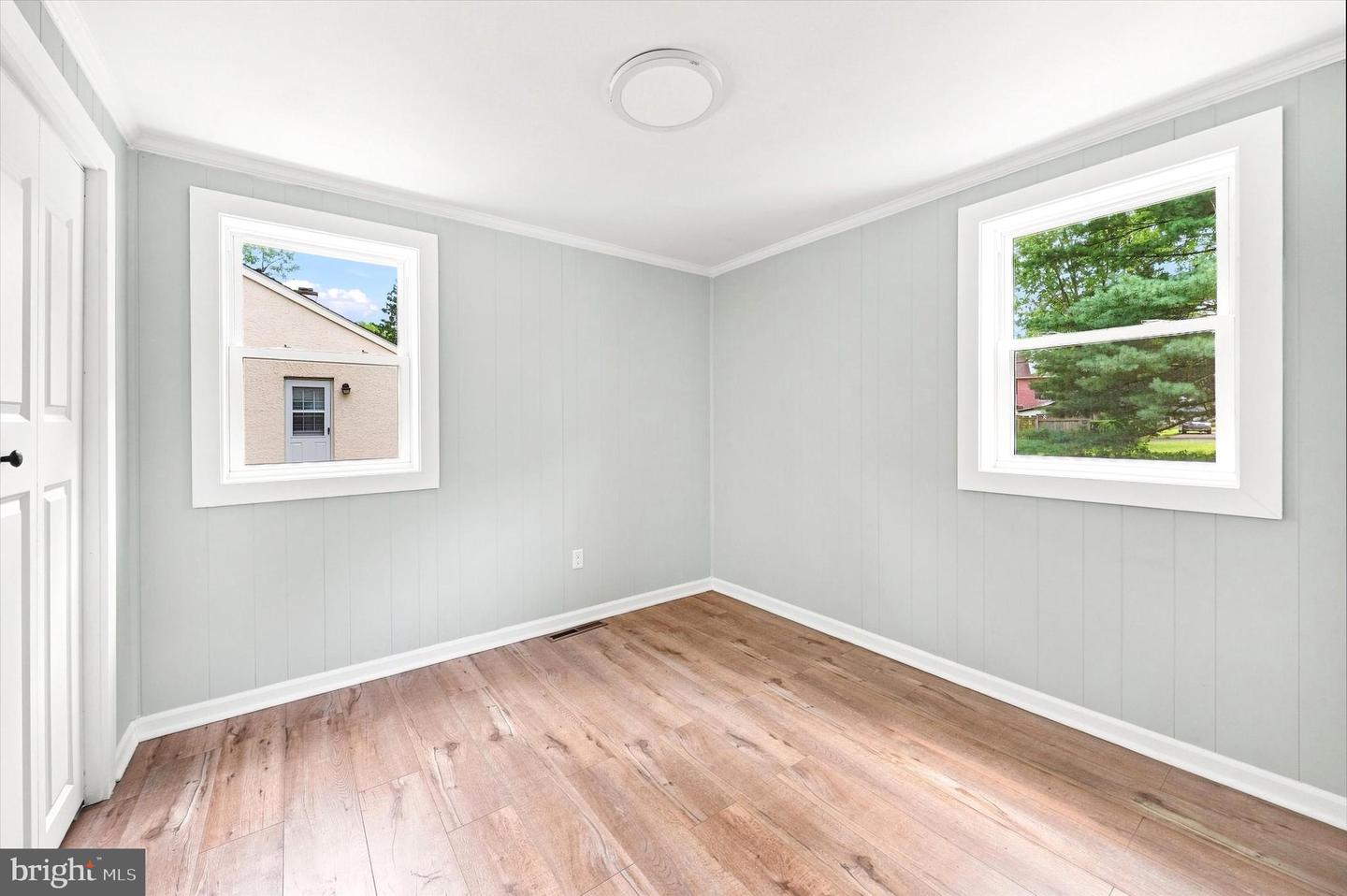 106 Brown St Property Photo 18