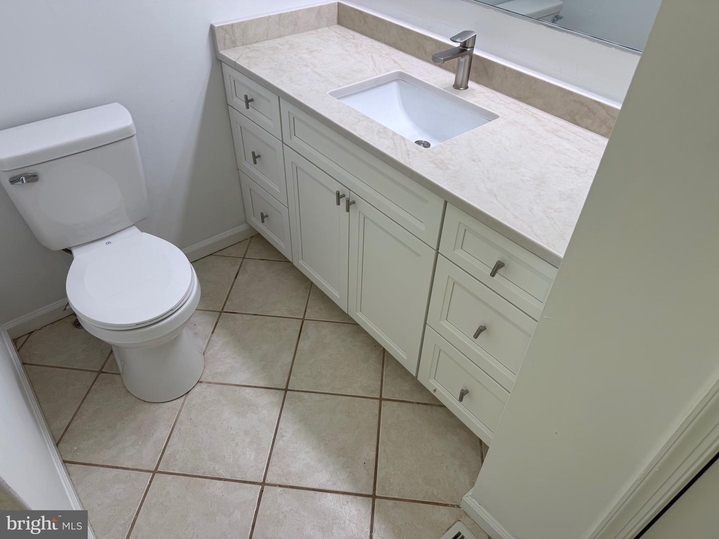 151 Continental Dr Property Photo 30