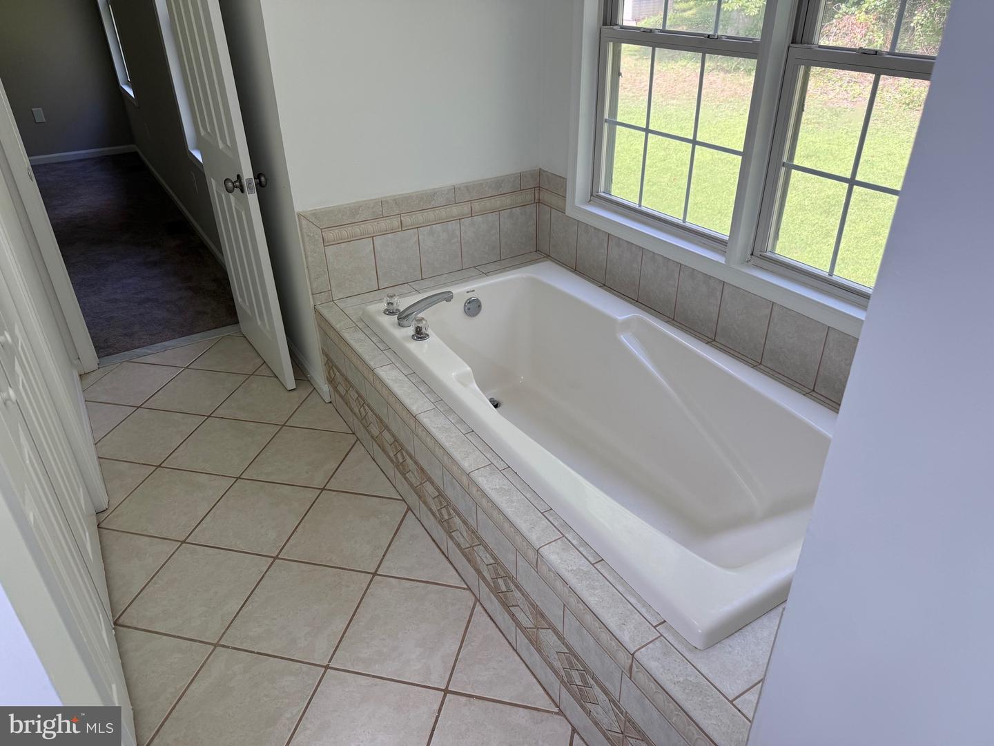 151 Continental Dr Property Photo 32