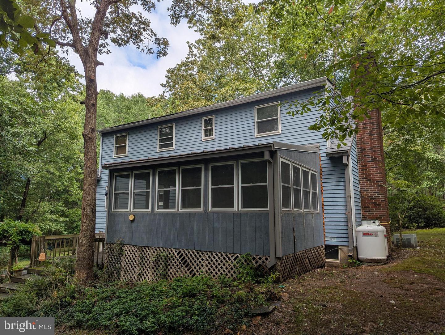 40 Oak Forest Ln Property Photo 2