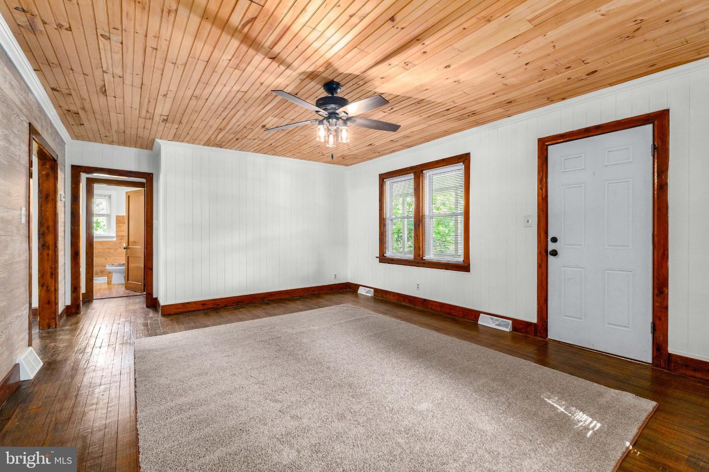 31 Mountain Rd Property Photo 4