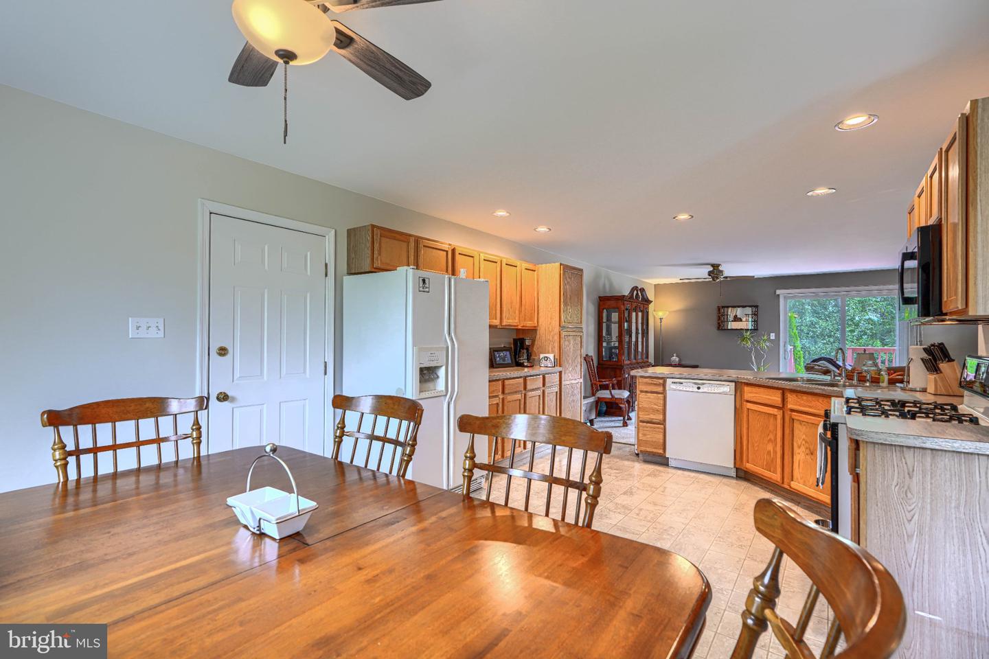 73 Get Around Dr Property Photo 10