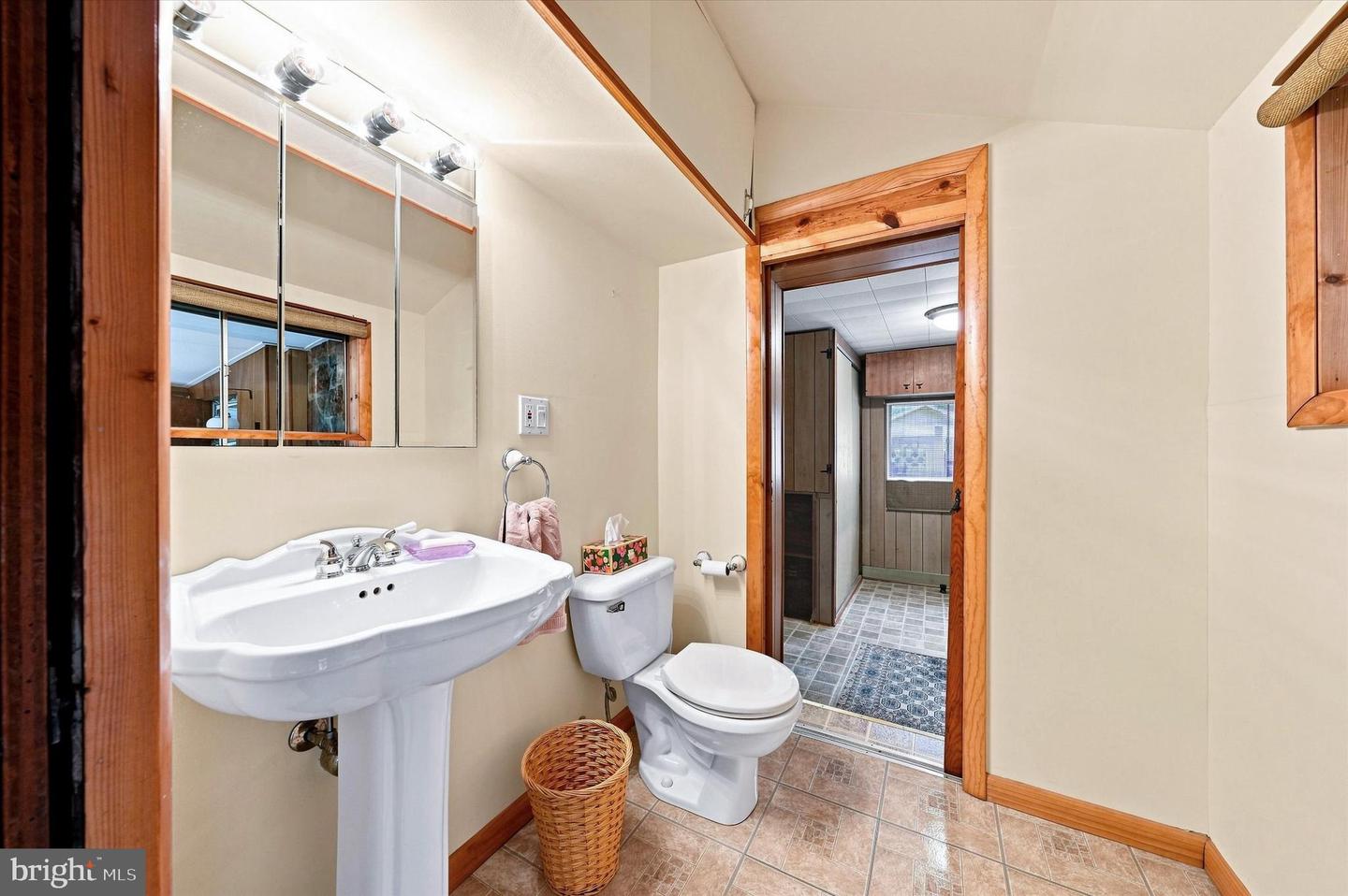 31 Borens Shore Rd Property Photo 22