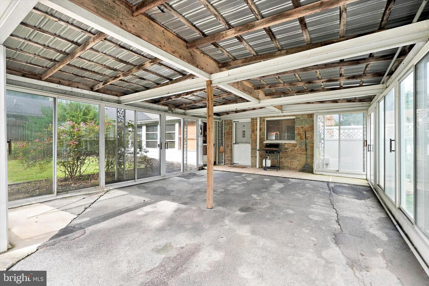 31 Borens Shore Rd Property Photo 44