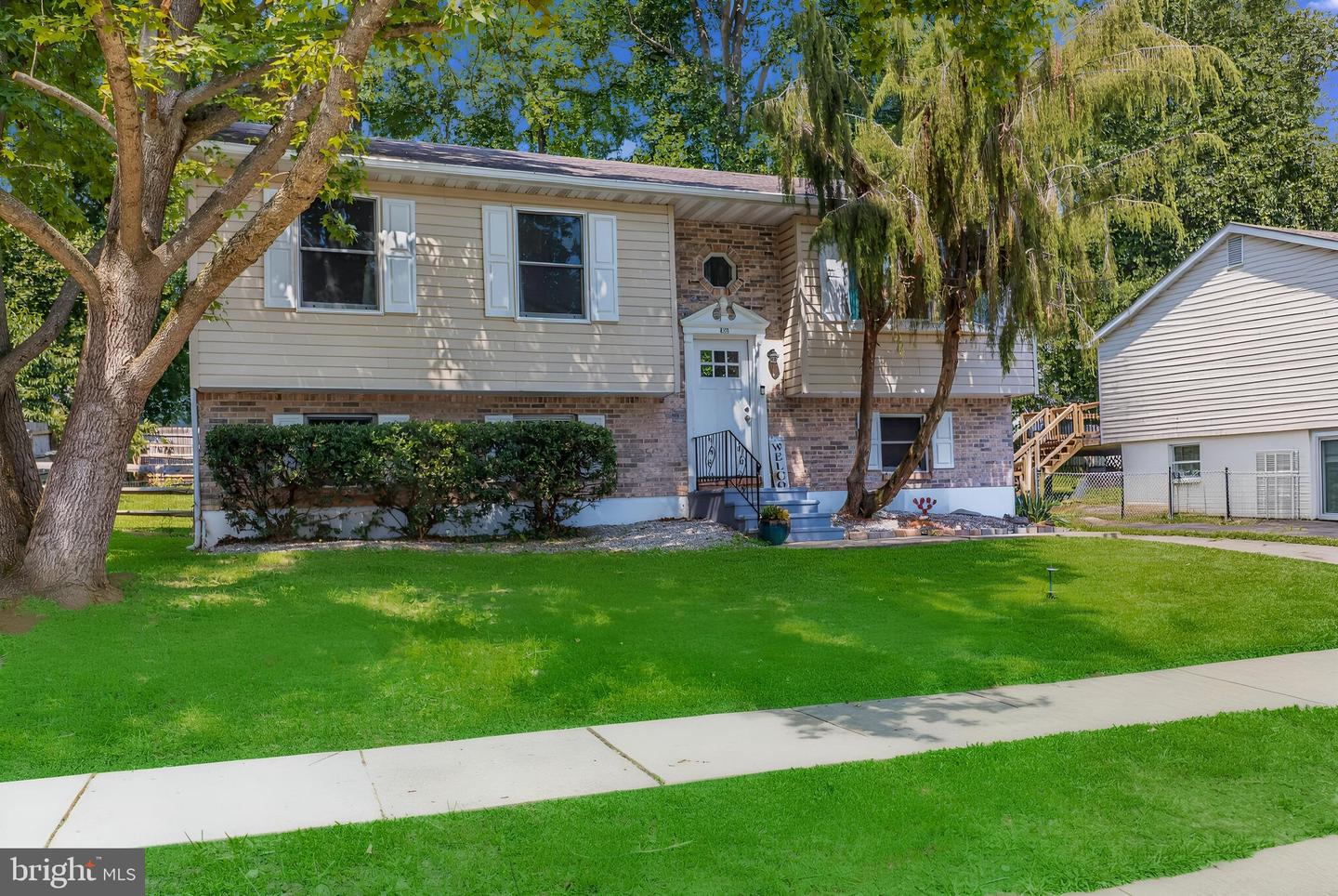 505 Saint Charles St Property Photo 1