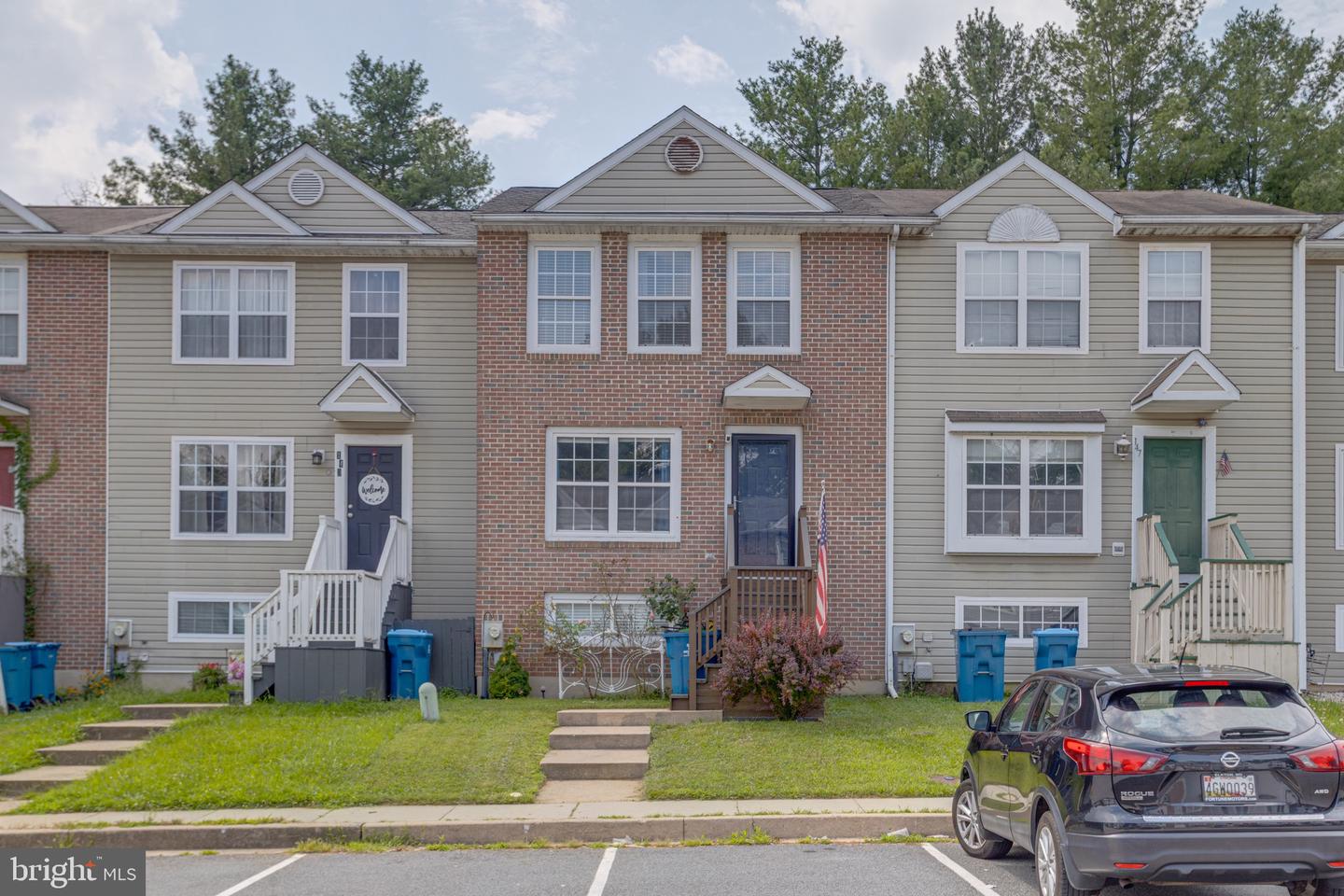 145 MAHOGANY DR
