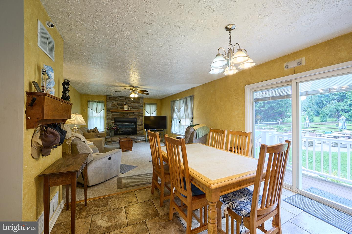 193 Tally Ho Ct Property Photo 19