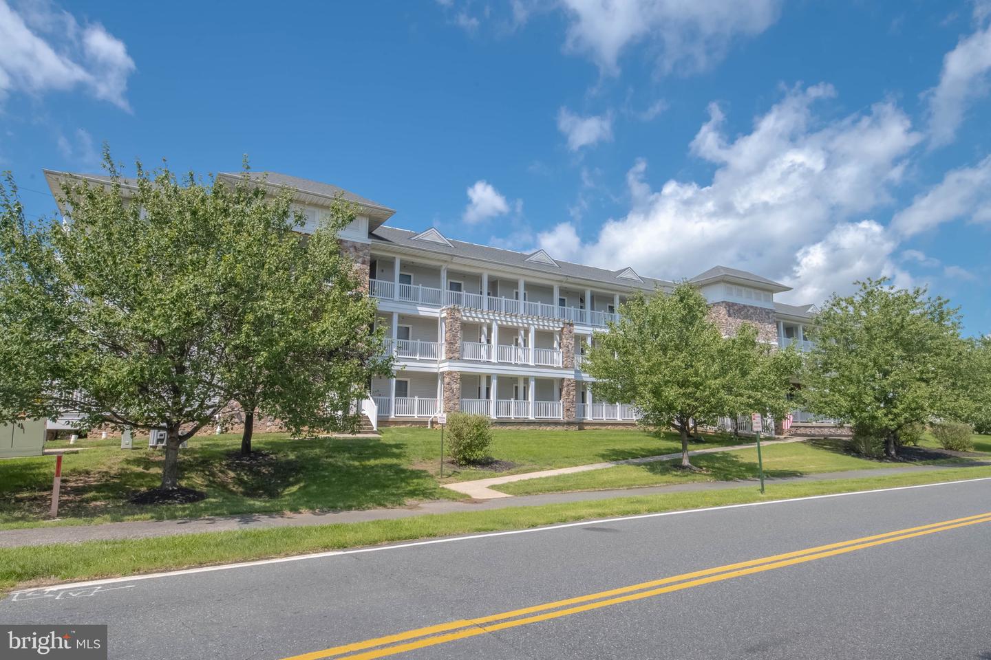 231 Roundhouse Dr #3e Property Photo 1