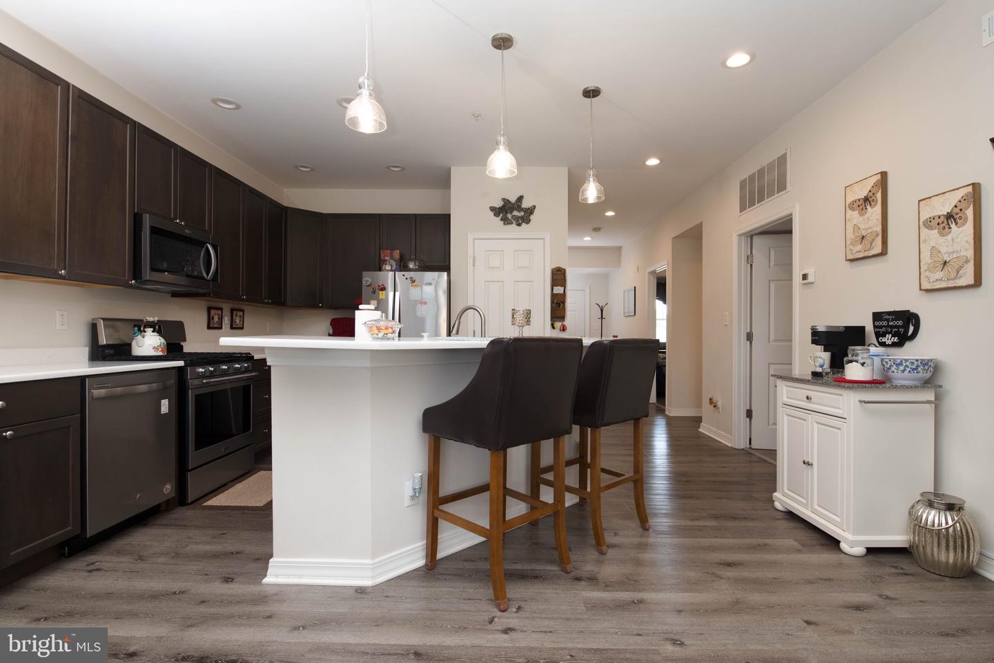231 Roundhouse Dr #3e Property Photo 6