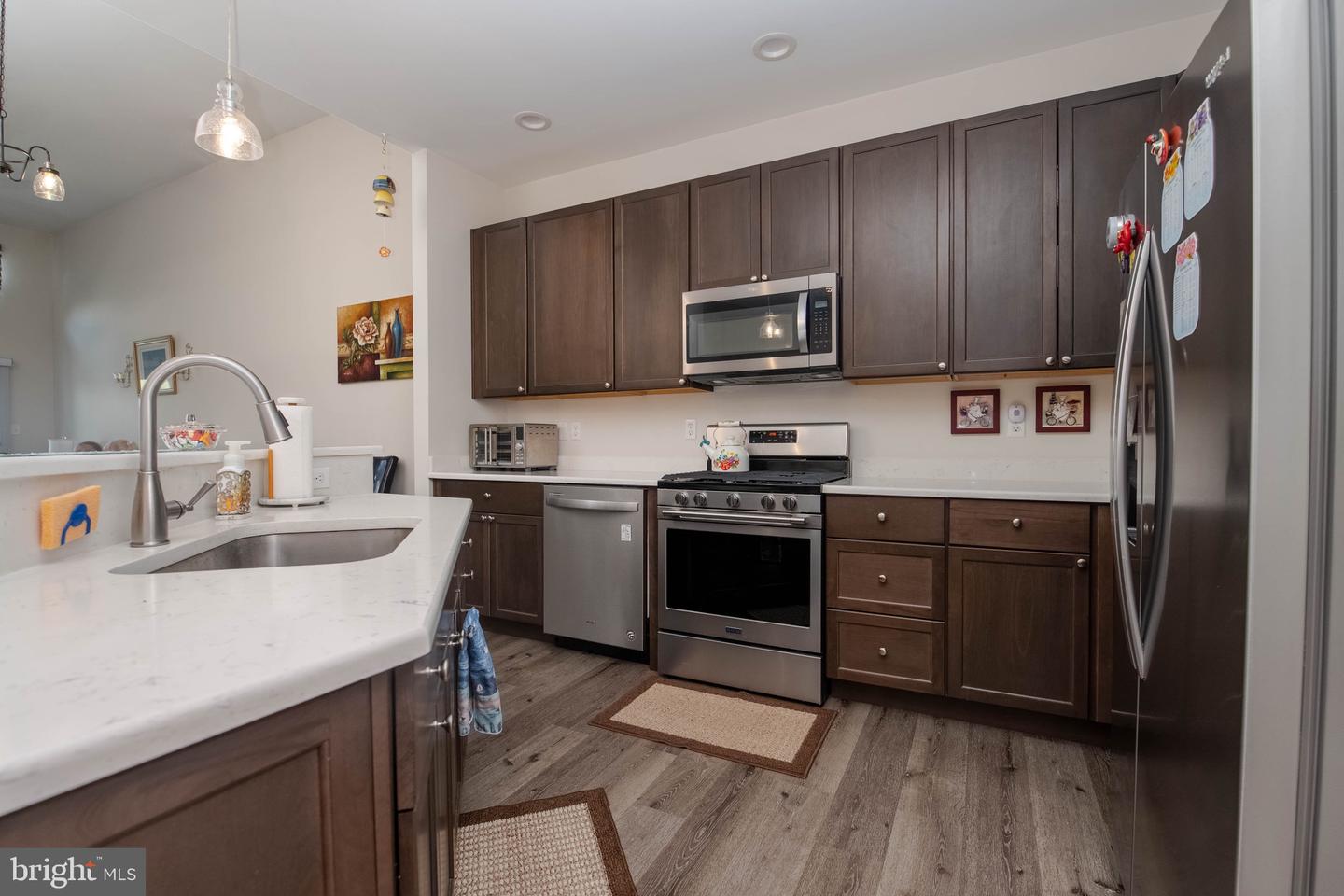 231 Roundhouse Dr #3e Property Photo 7