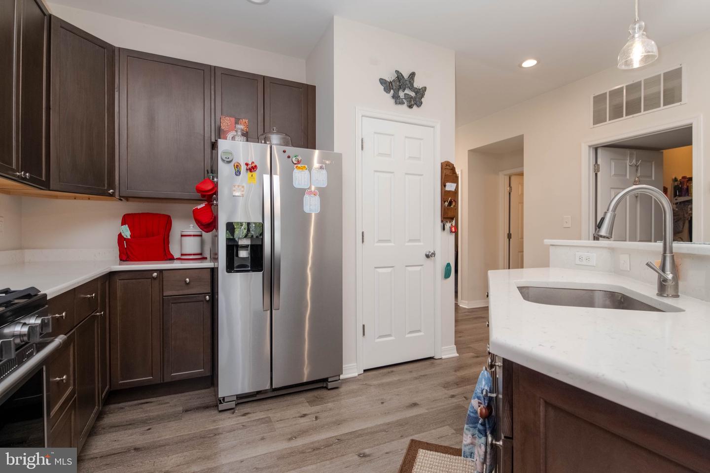 231 Roundhouse Dr #3e Property Photo 8