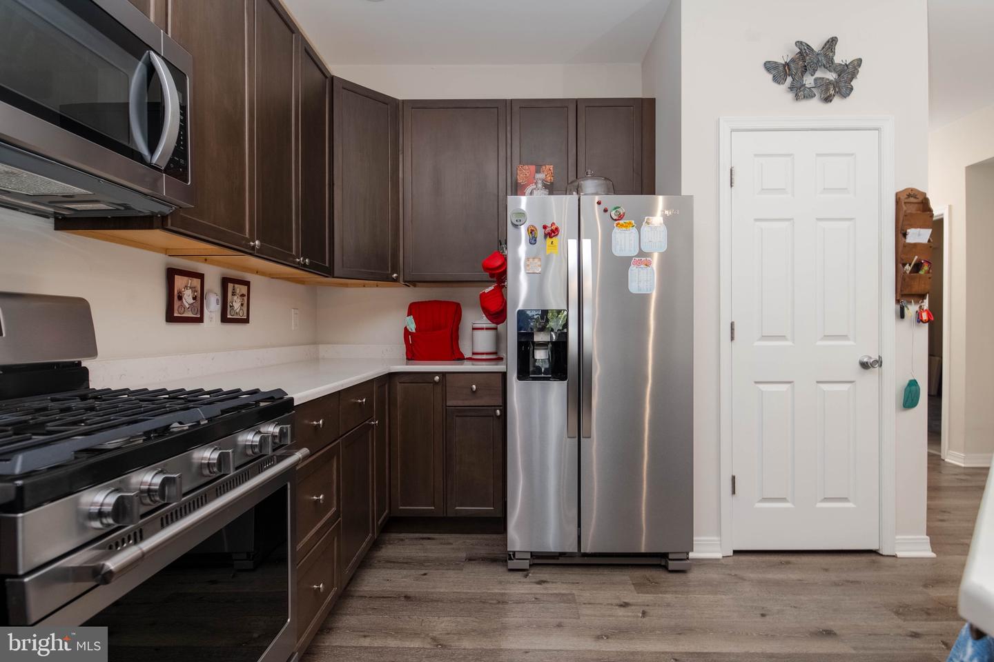 231 Roundhouse Dr #3e Property Photo 9