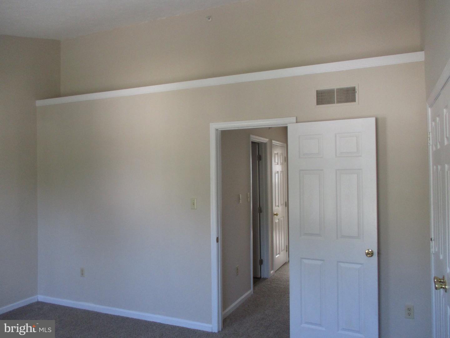 182 Independence Dr Property Photo 13