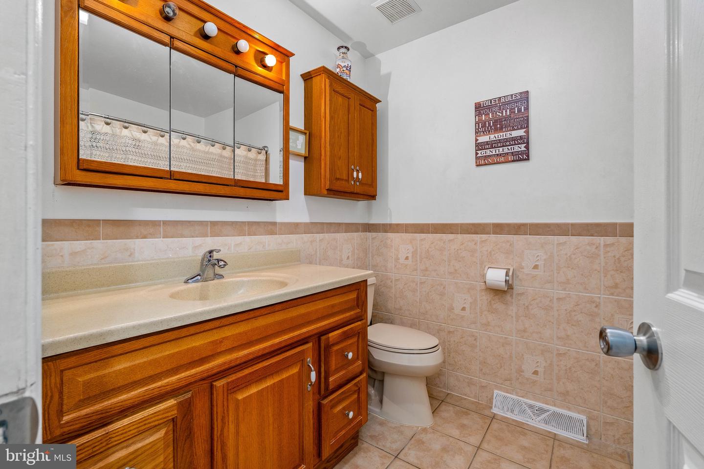 116 Montague Ln Property Photo 10