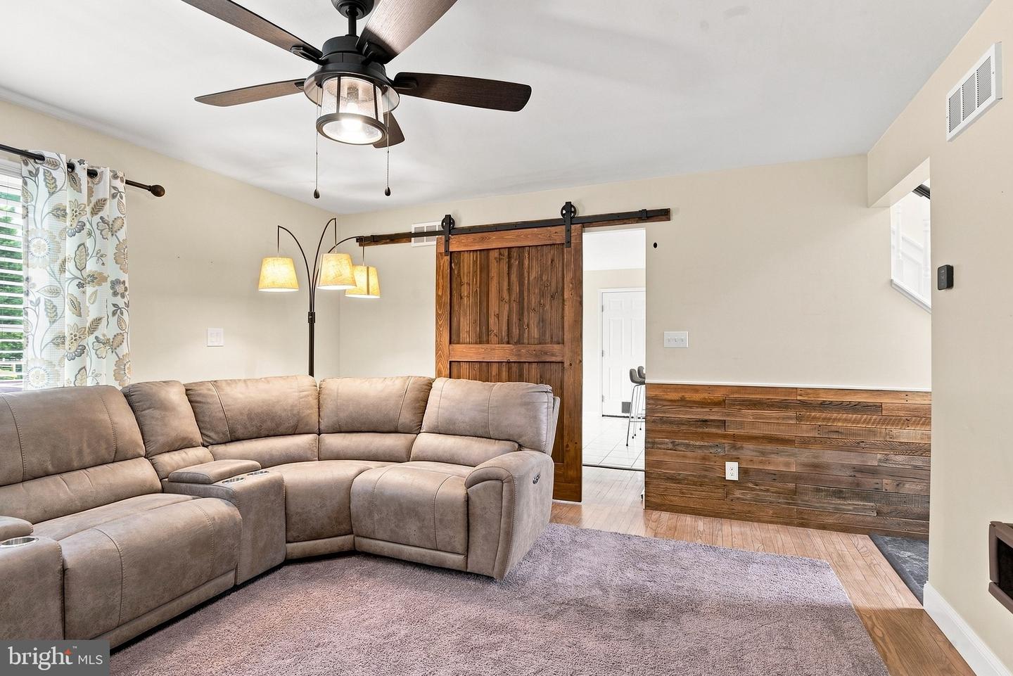 13 Arundel Ln Property Photo 6