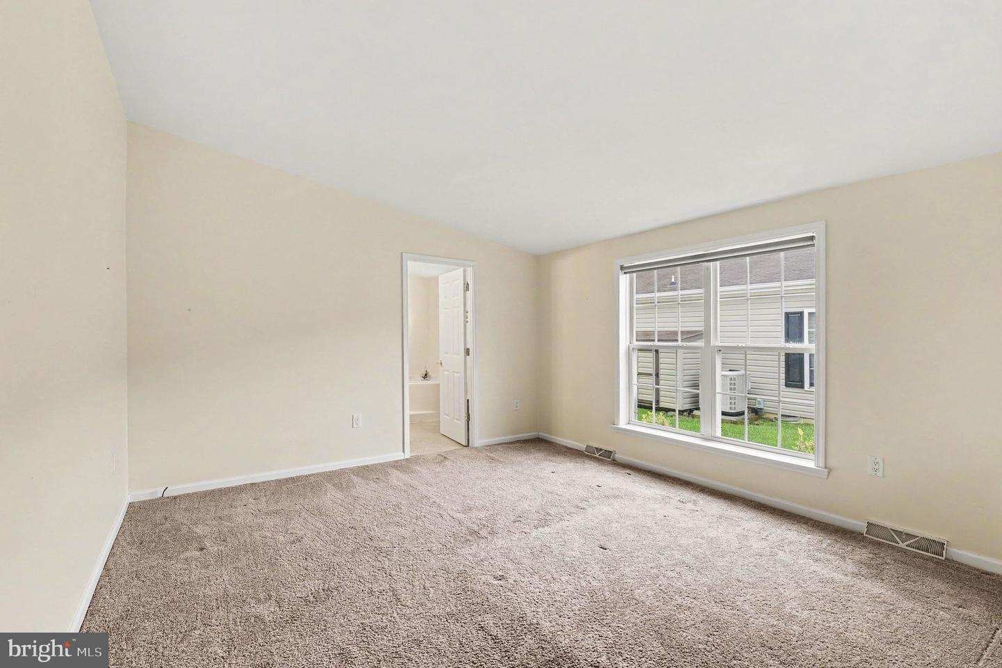 17 Cinnamon Dr Property Photo 16
