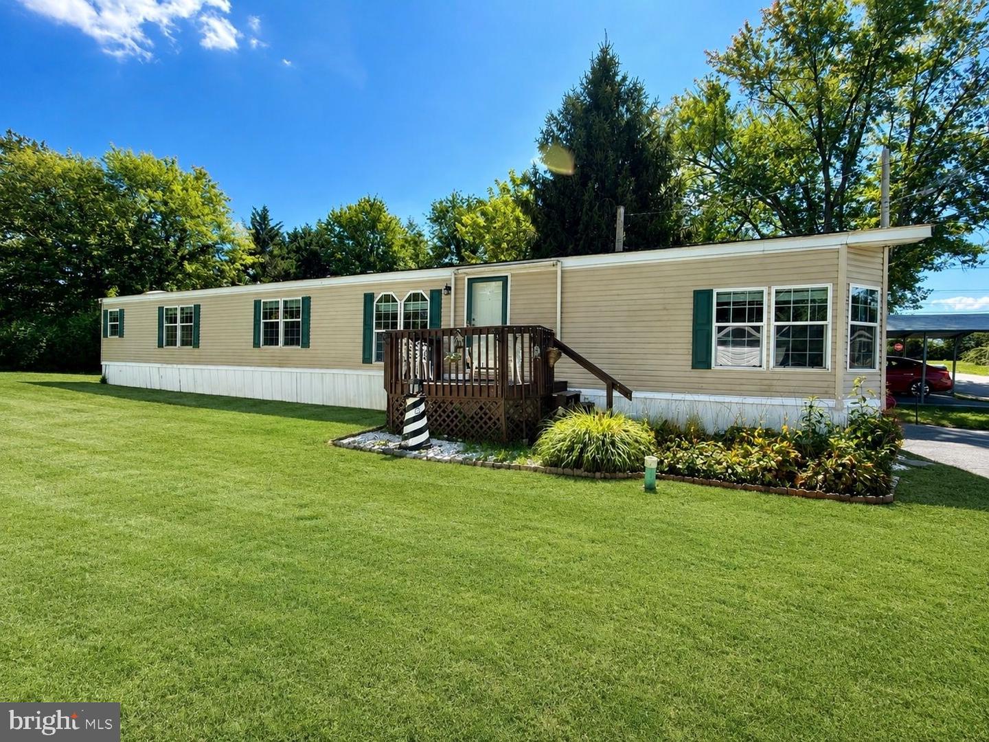 4 Benjamin Dr Property Photo 1