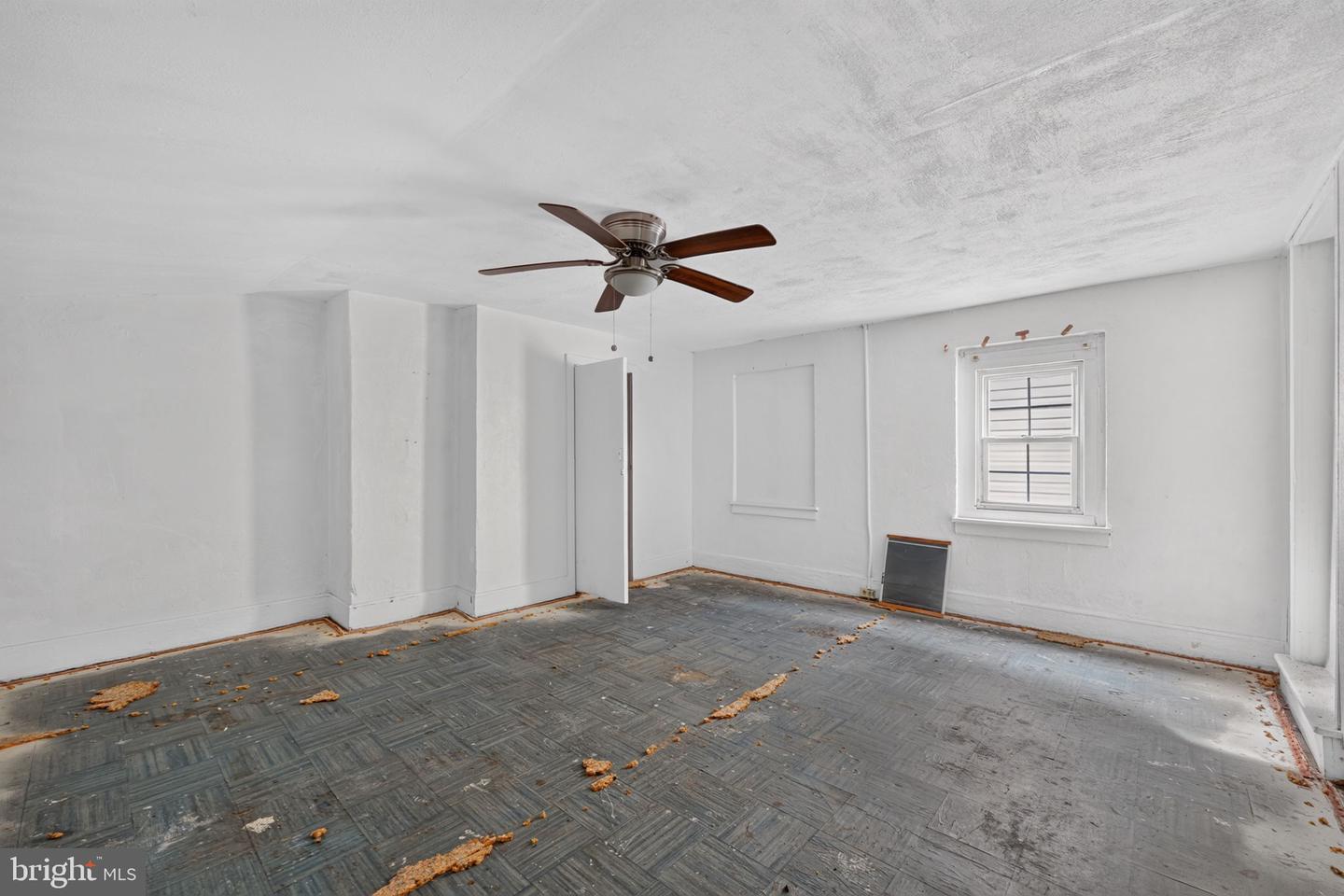242 W Main St Property Photo 22
