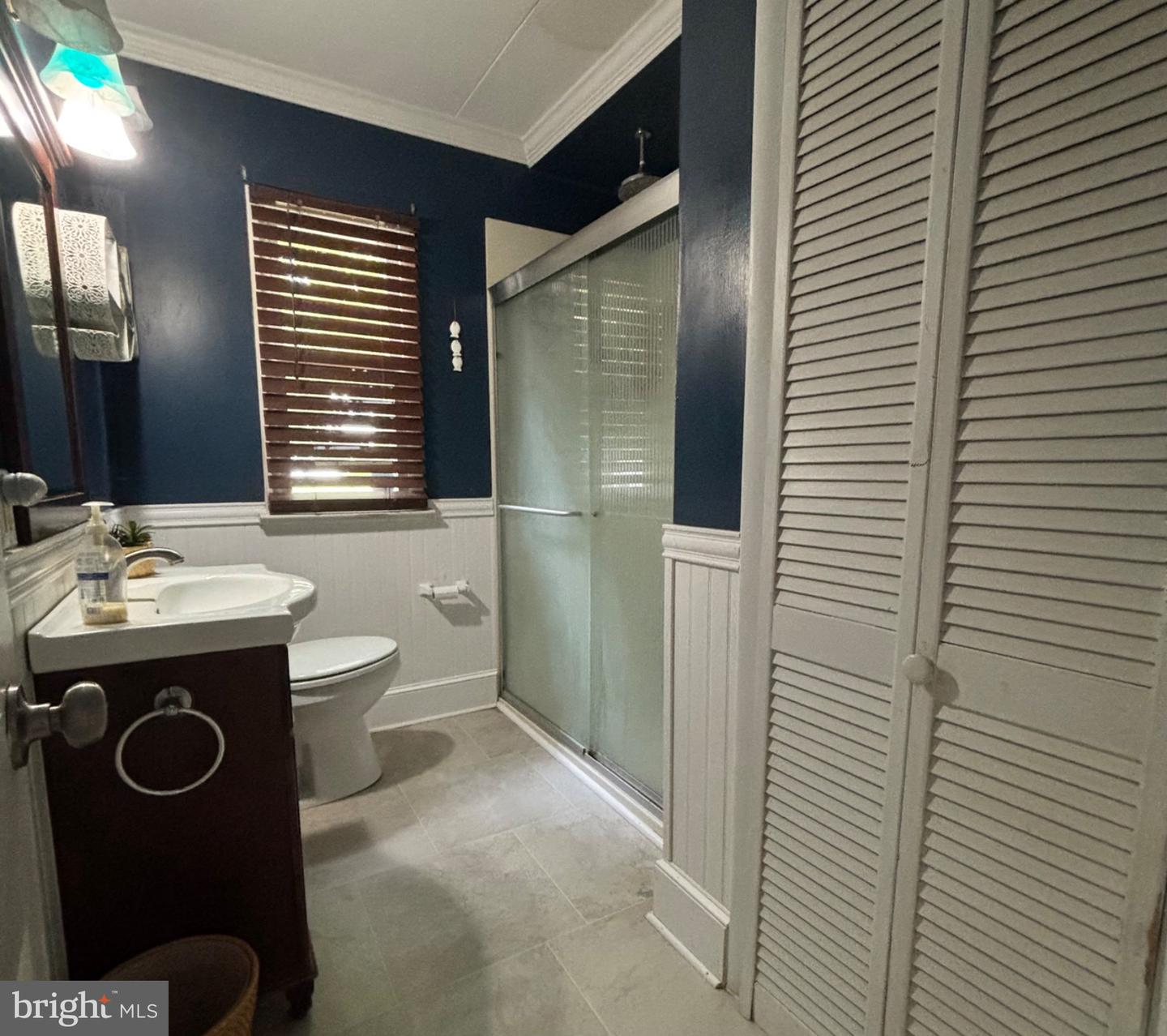 203 Howard St Property Photo 4