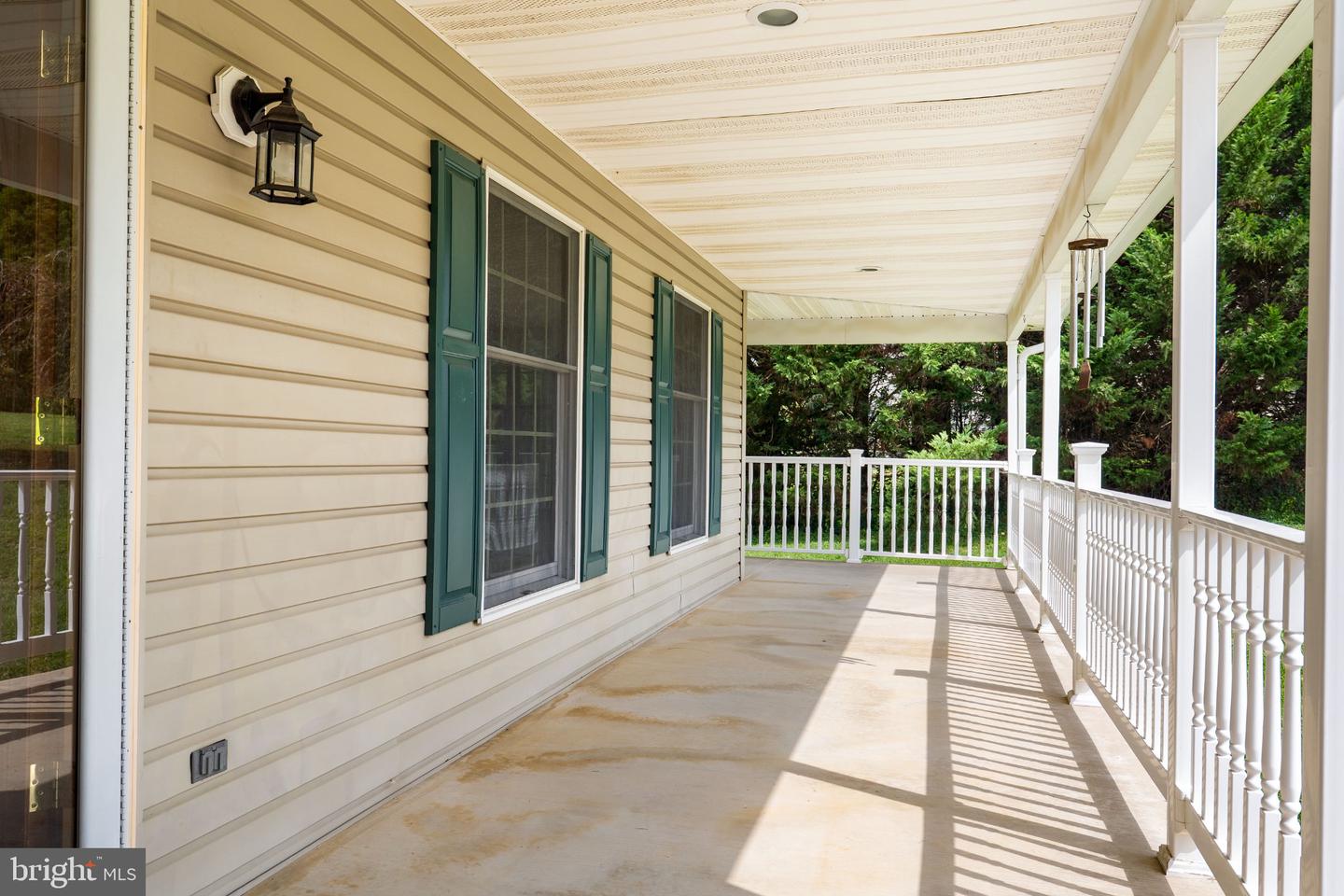 39 Long Dr Dr Property Photo 4