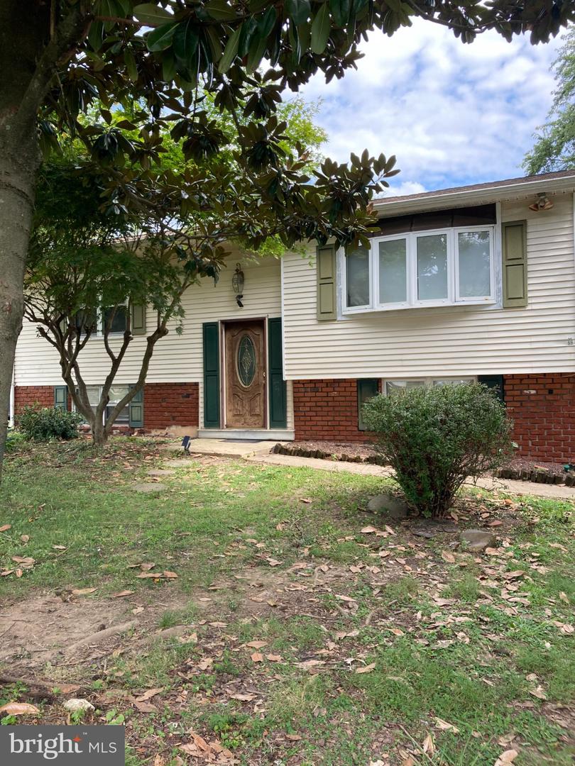 102 Midland Dr Property Photo 1